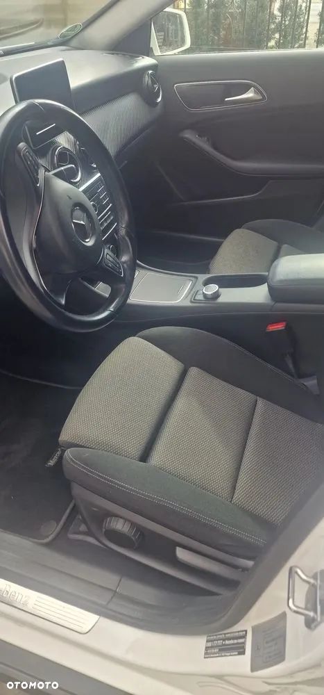 Mercedes-Benz GLA 200 d 7G-DCT - 1
