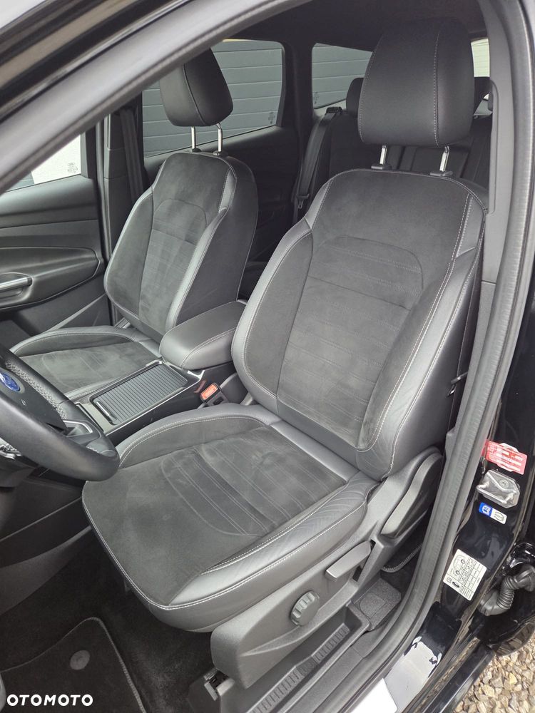 Ford Kuga 2.0 TDCi 4x4 ST-Line - 10