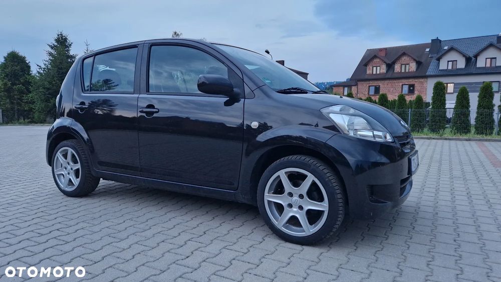 Daihatsu Sirion 1.3 - 9