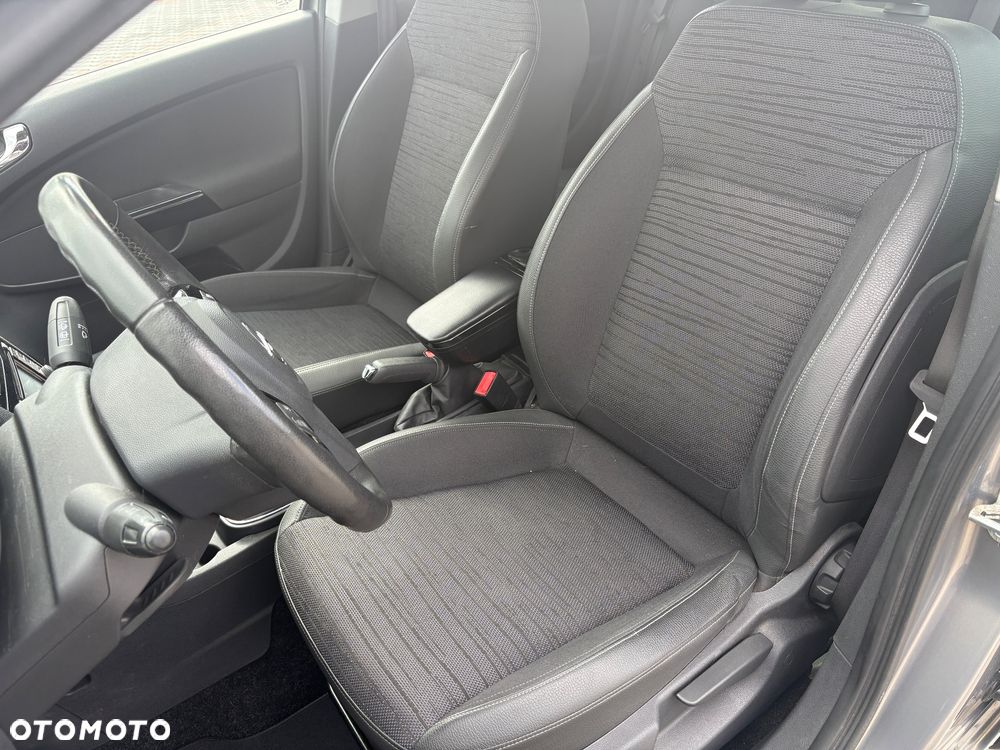 Opel Corsa 1.4 T Cosmo S&S - 17