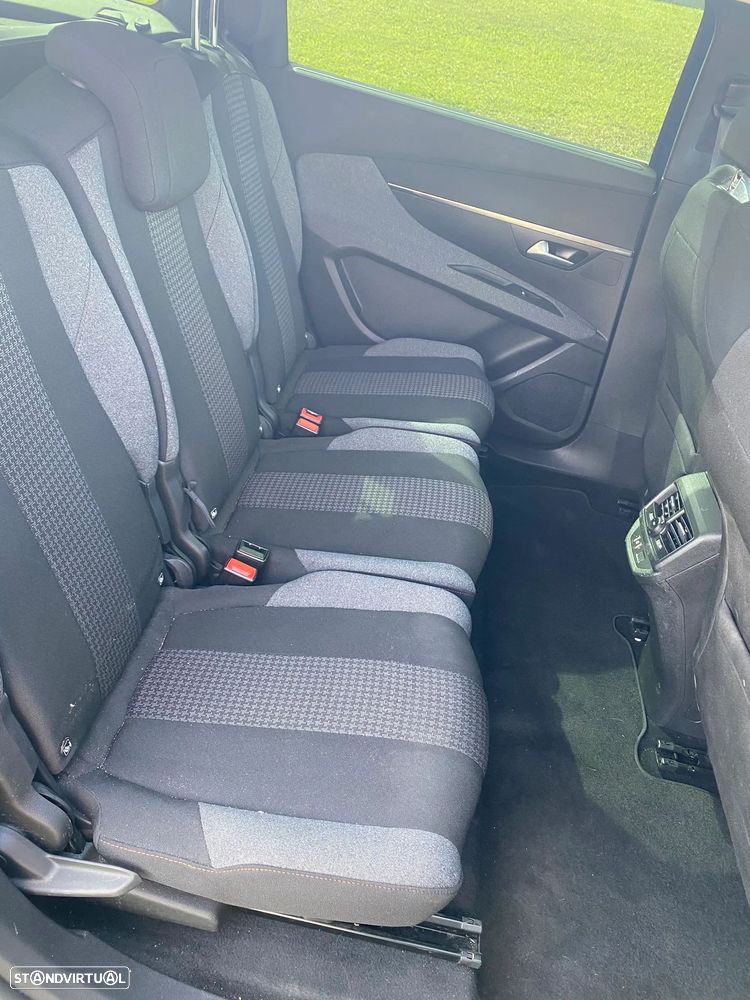 Peugeot 5008 PureTech 130 EAT6 Active - 8