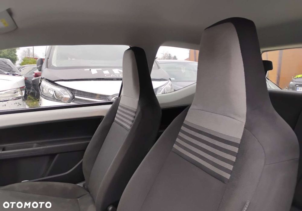 Volkswagen up! - 10