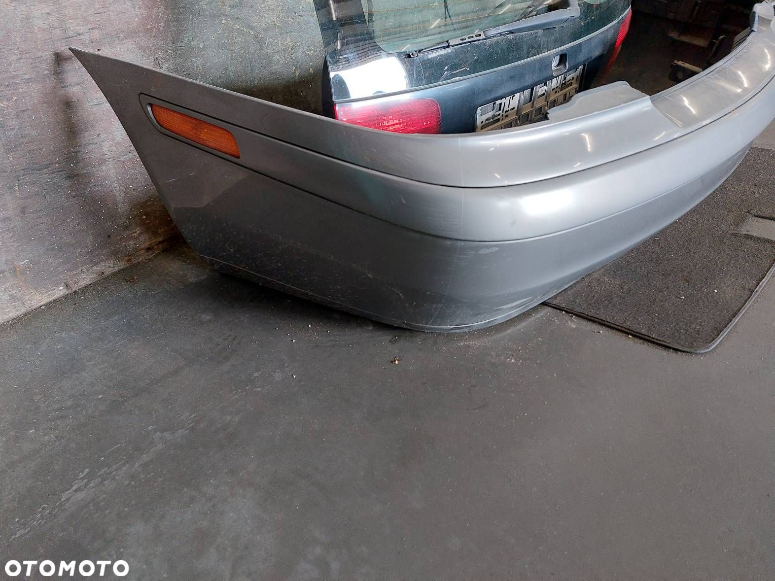 KOMPLETNY TYŁ KLAPA BAGAŻNIKA ZDERZAK TYŁ LAMPY VOLVO V40 I LIFT - 7