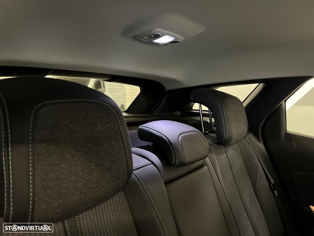 Peugeot 3008 1.6 Hybrid Allure Pack e-EAT8 - 17