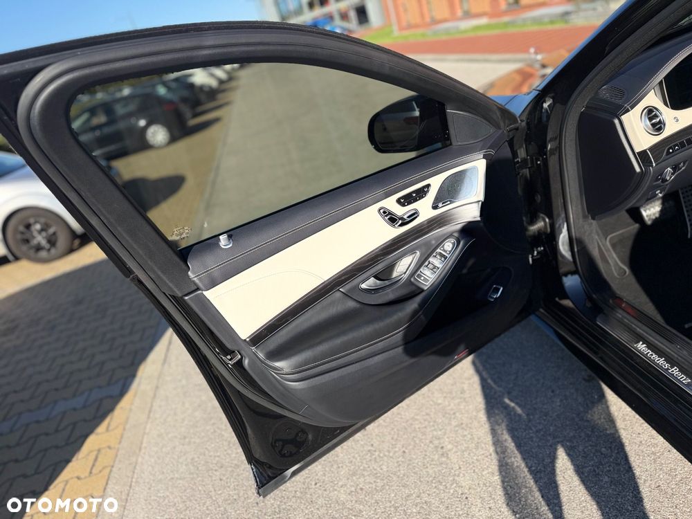 Mercedes-Benz Klasa S 560 4-Matic L 9G-TRONIC - 15