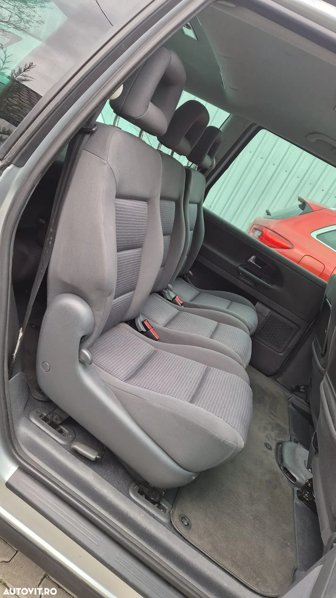 Volkswagen Sharan 1.9 TDI Comfortline Family - 8