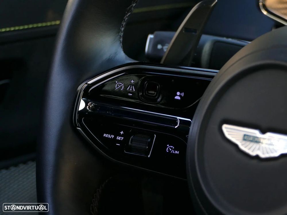 Aston Martin Vantage Coupe V8 - 54