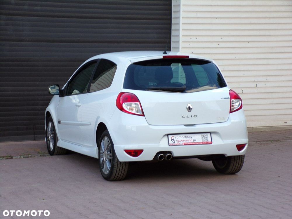 Renault Clio - 16