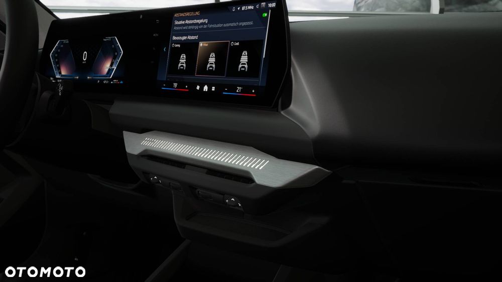 BMW Seria 1 120 mHEV - 12