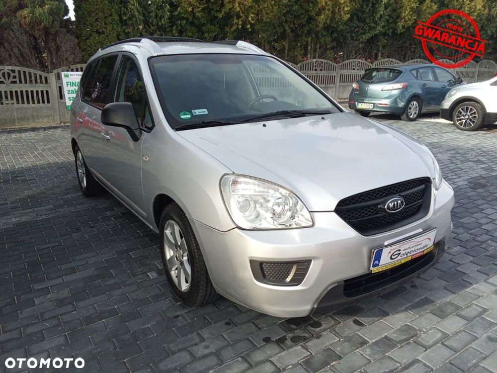Kia Carens - 5