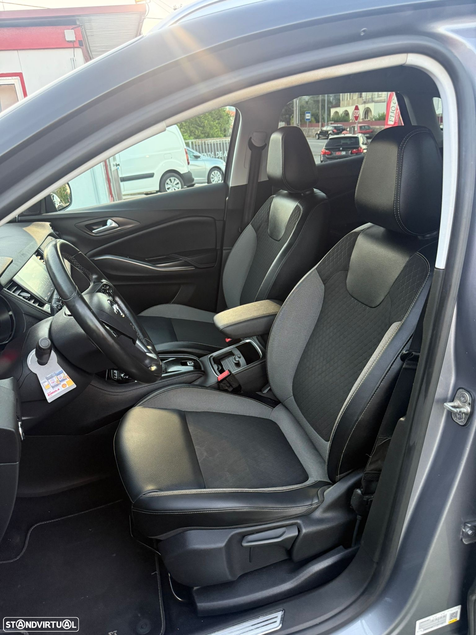 Opel Grandland X 1.2 S&S Auto Business INNOVATION - 13
