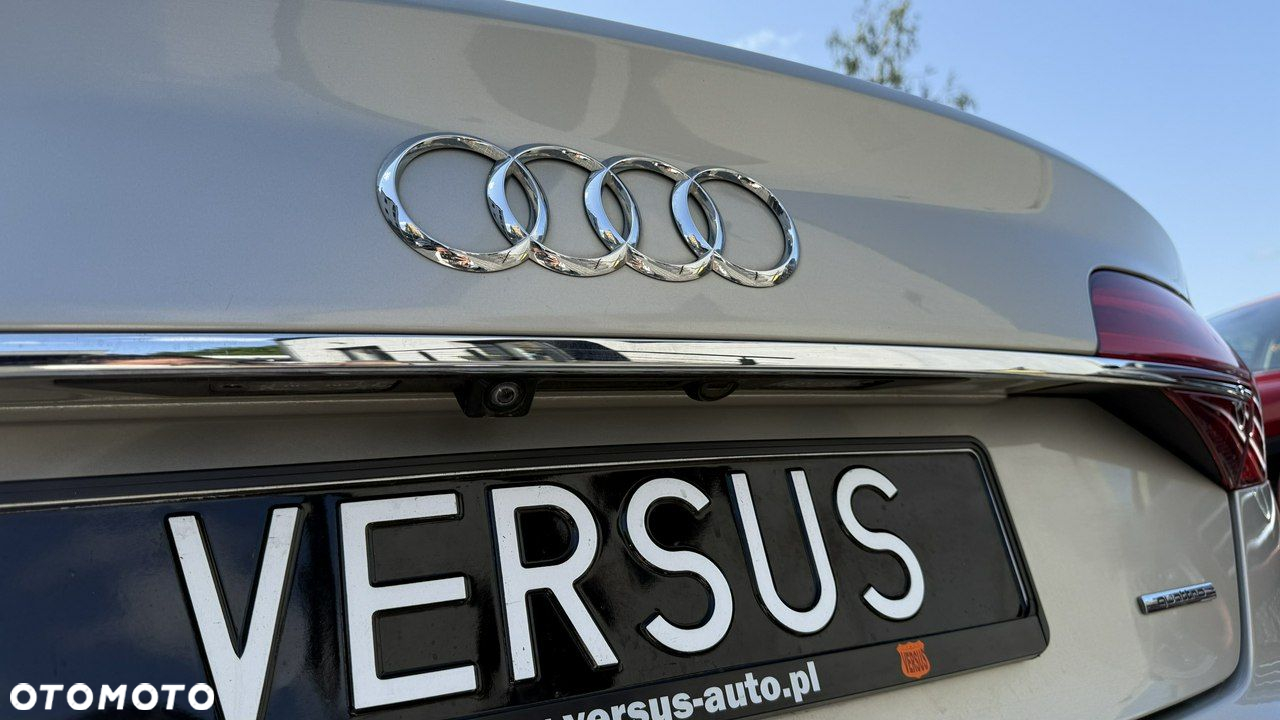 Audi A8 - 8