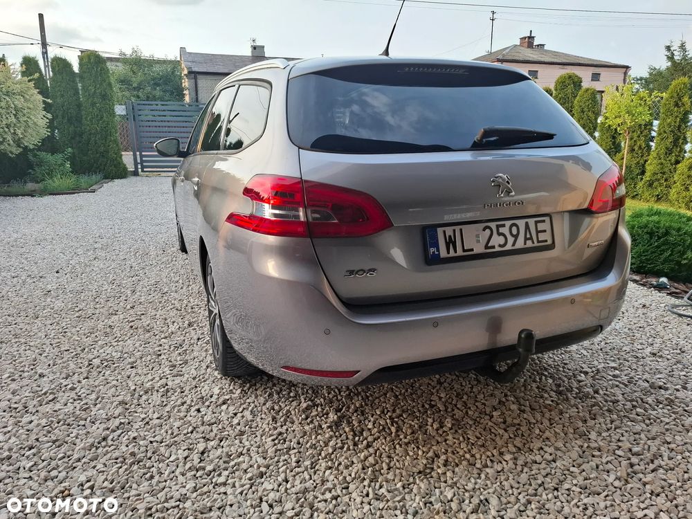 Peugeot 308 1.6 BlueHDi Allure S&S - 29