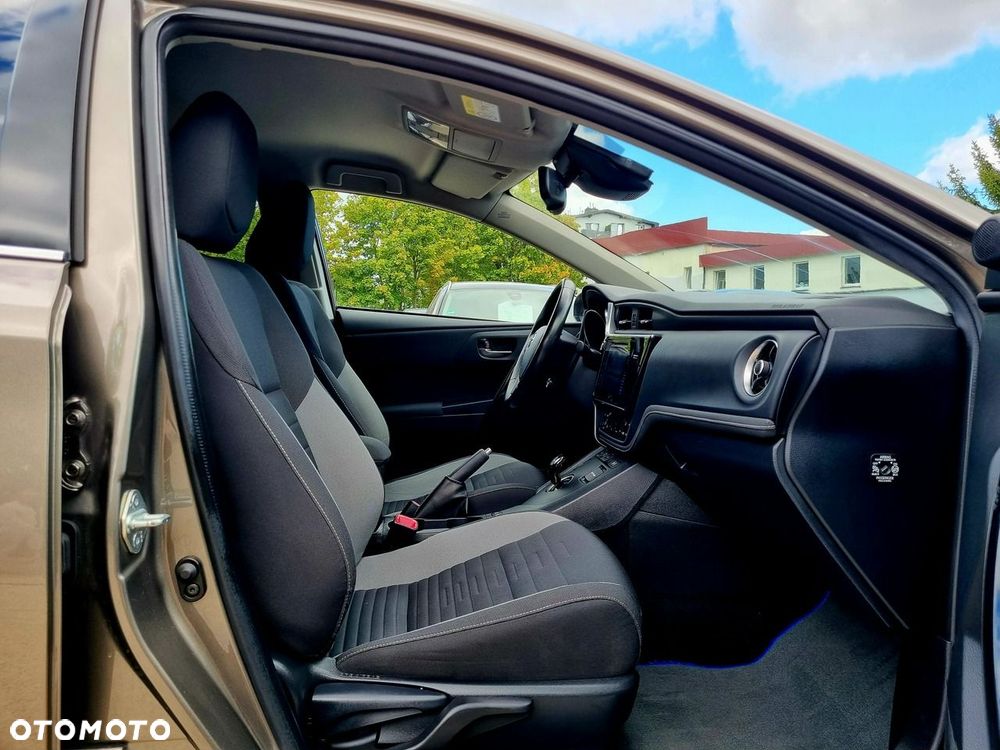 Toyota Auris Hybrid 135 Comfort - 11