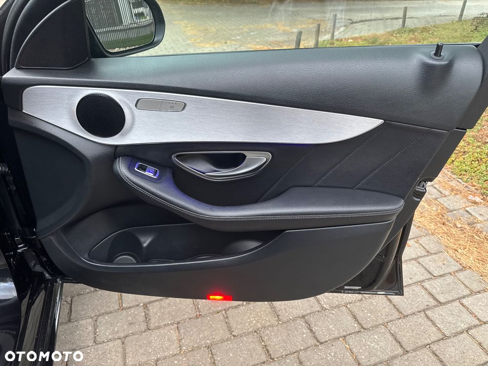 Mercedes-Benz Klasa C 200 d 9G-TRONIC - 28