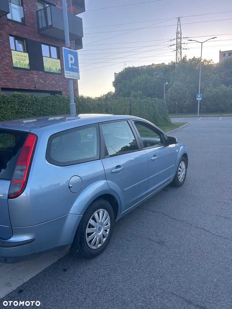 Ford Focus 1.6 TDCi Ambiente - 3