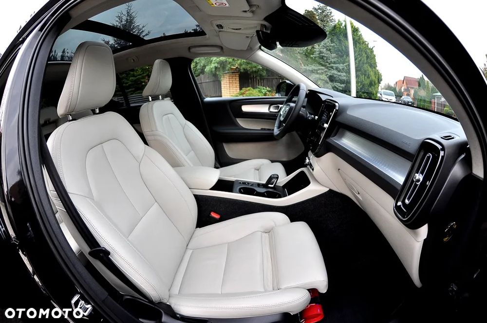 Volvo XC 40 T3 Geartronic Inscription - 25