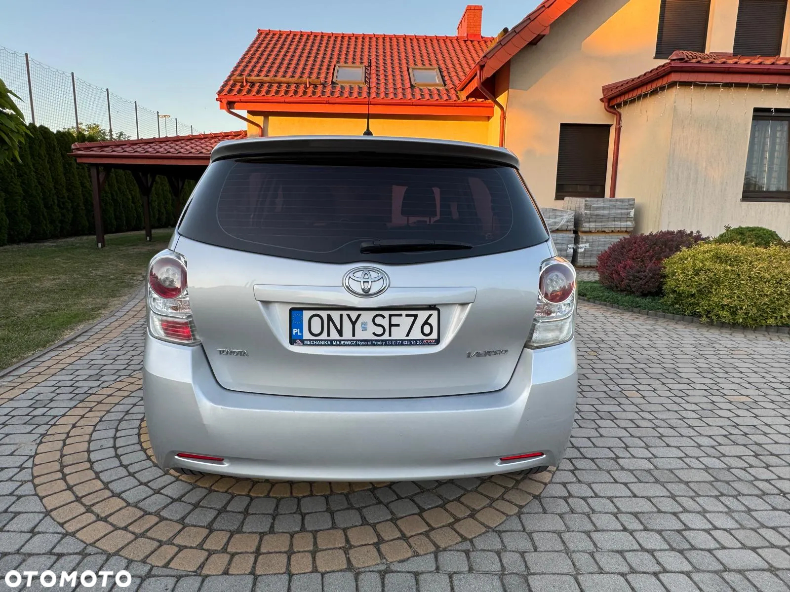 Toyota Verso 2.0 D-4D Premium - 8