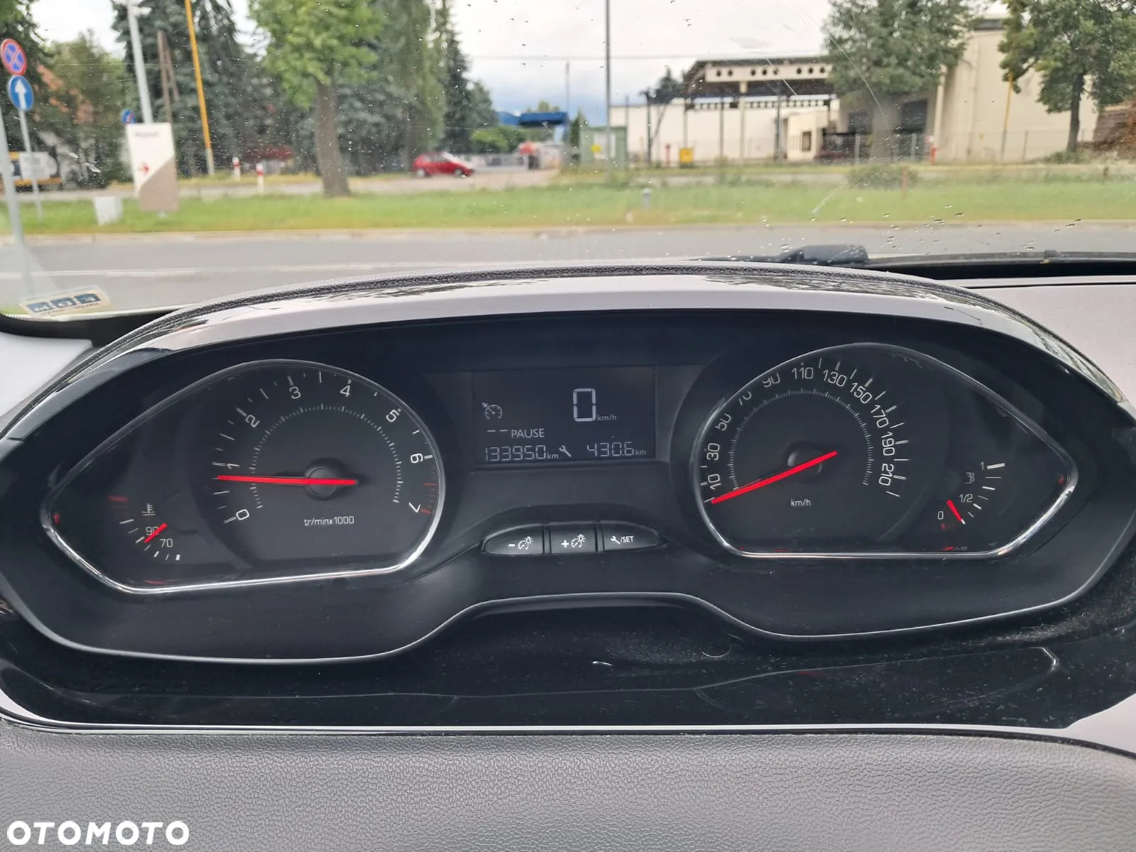 Peugeot 208 1.2 PureTech Allure - 21