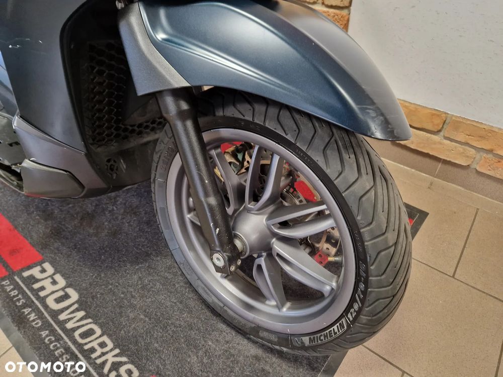 Piaggio Beverly - 18