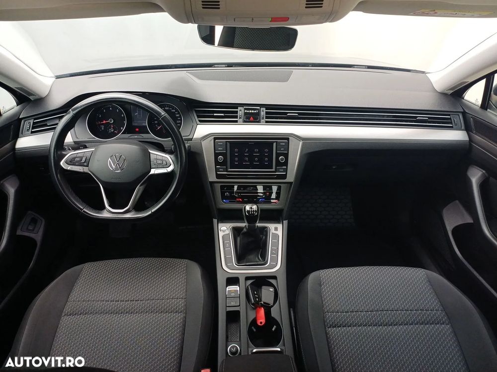 Volkswagen Passat 1.5 TSI ACT Advance - 20
