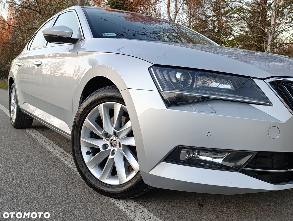 Skoda Superb 2.0 TDI Ambition - 24