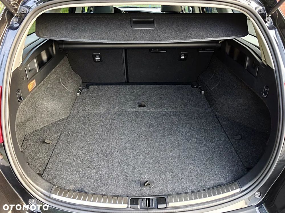 Toyota Auris 1.6 Premium Comfort MS - 31