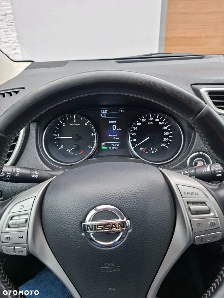 Nissan Qashqai 1.6 DCi Xtronic N-Connecta - 6