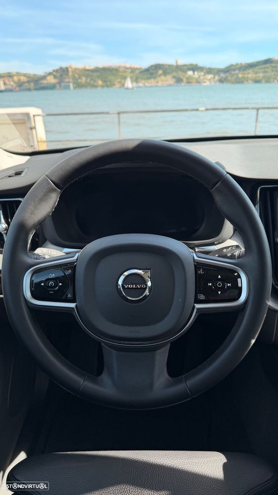 Volvo XC 60 2.0 T6 PHEV Black Edition AWD - 23