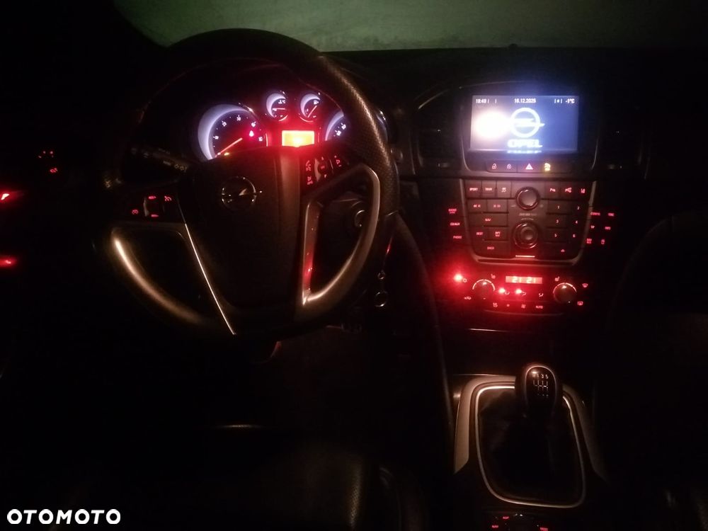 Opel Insignia 2.0 CDTI Sport - 10