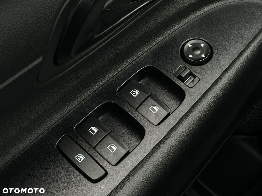 Hyundai i20 - 17