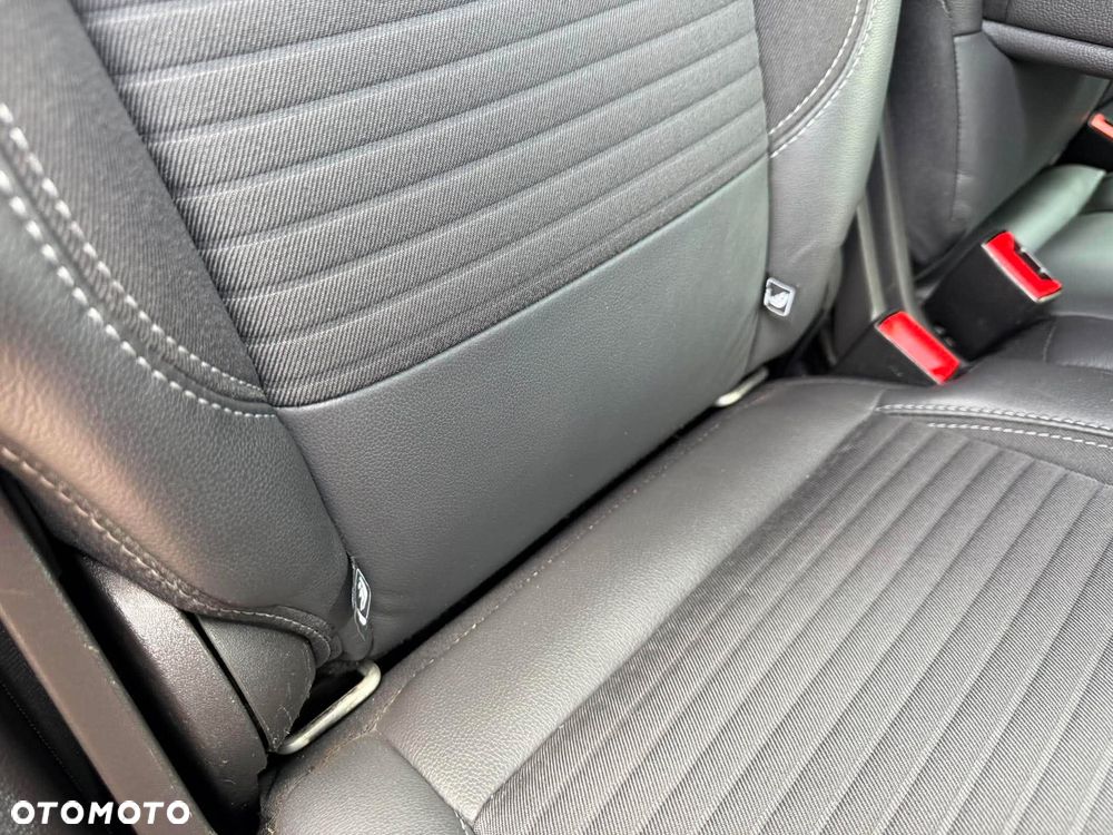 Ford Kuga 2.0 TDCi 4x2 Titanium - 21