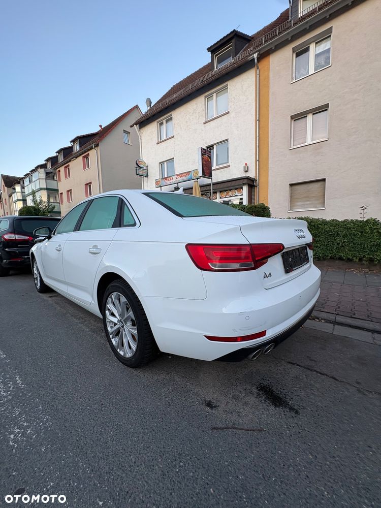 Audi A4 Limousine - 4