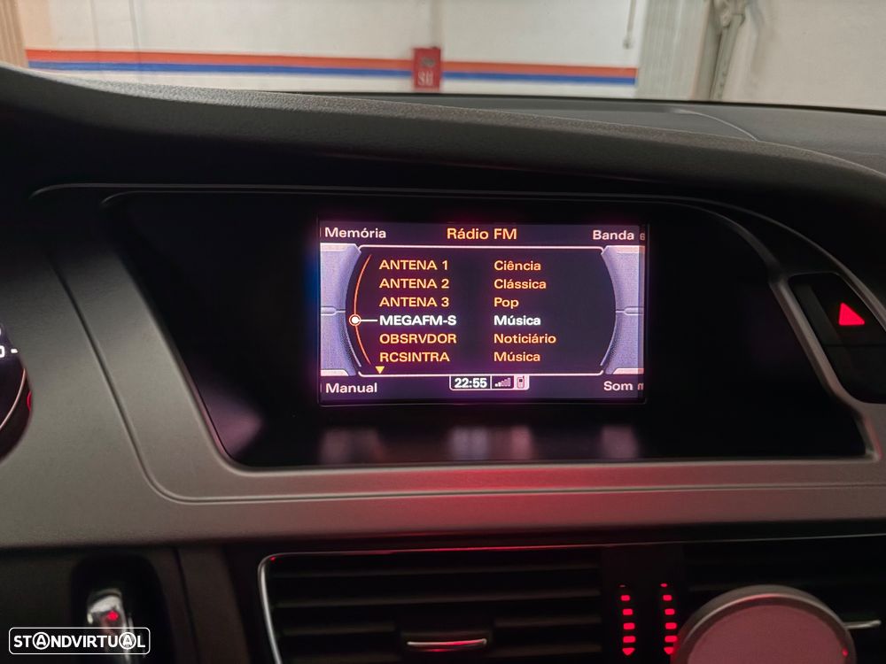 Audi A4 Avant 2.0 TDI Business Line Advance - 27