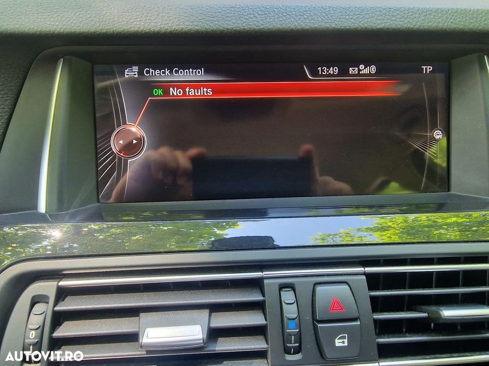 BMW Seria 5 520d Aut. Luxury Line - 13