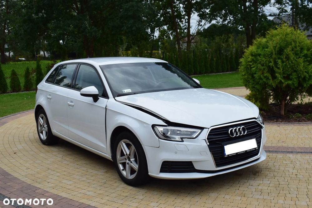 Audi A3 Sportback 1.5 TFSI S tronic - 3