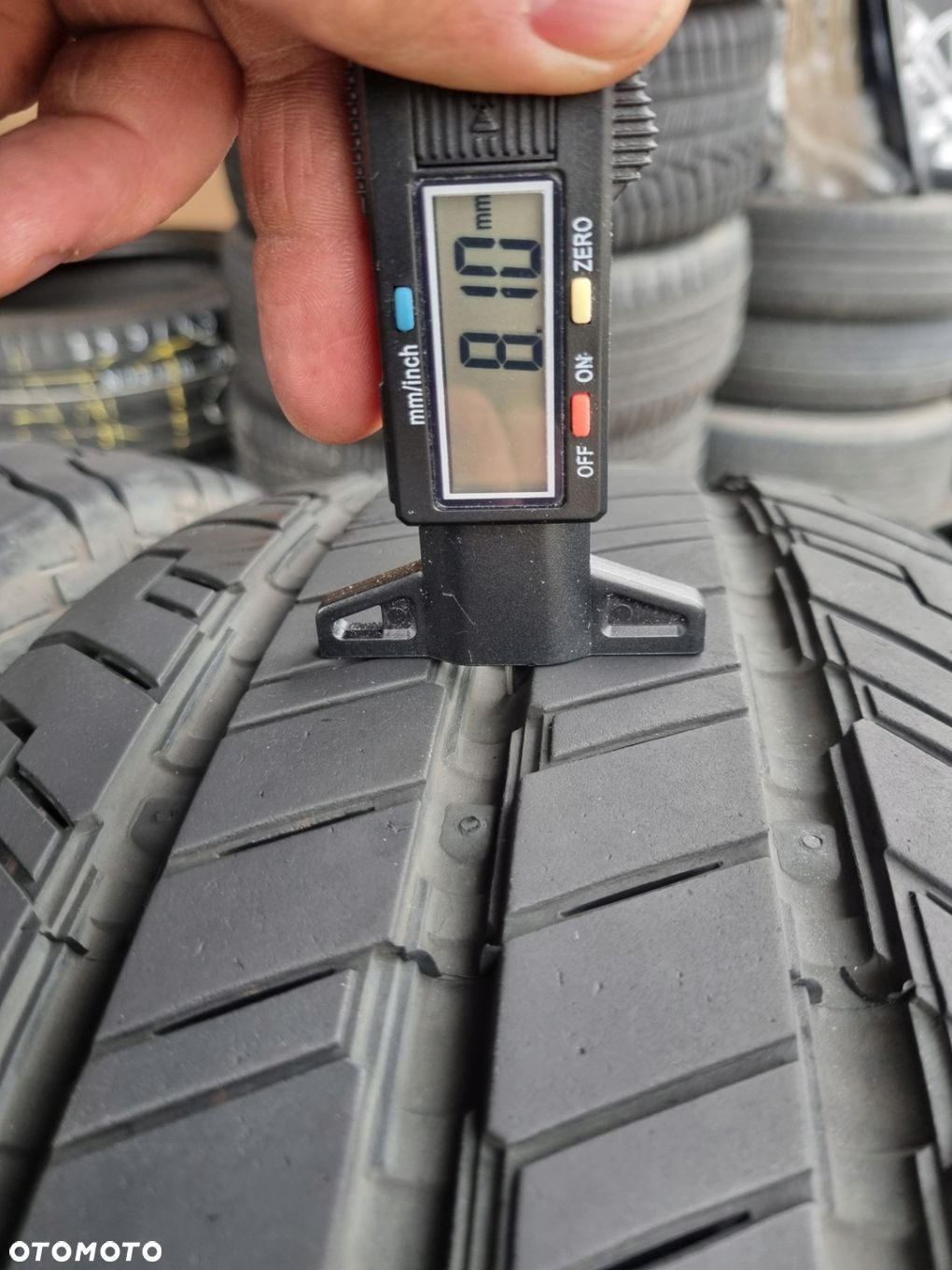 OPONY CONTI VAN CONTACT 100 225/75R16C 118/116R 2021r.4x8mm super stan - 8