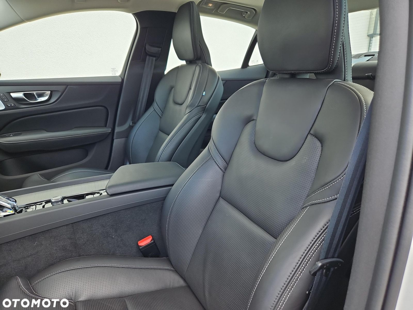 Volvo S60 B5 B AWD Ultimate Dark - 13