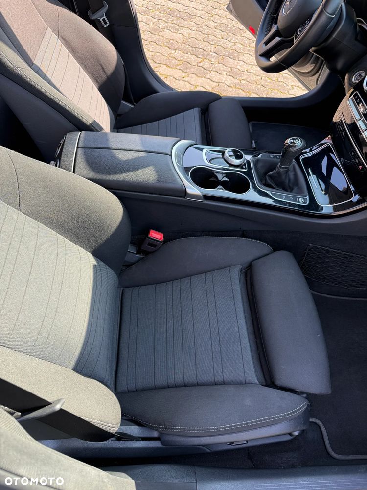 Mercedes-Benz Klasa C 180 - 31