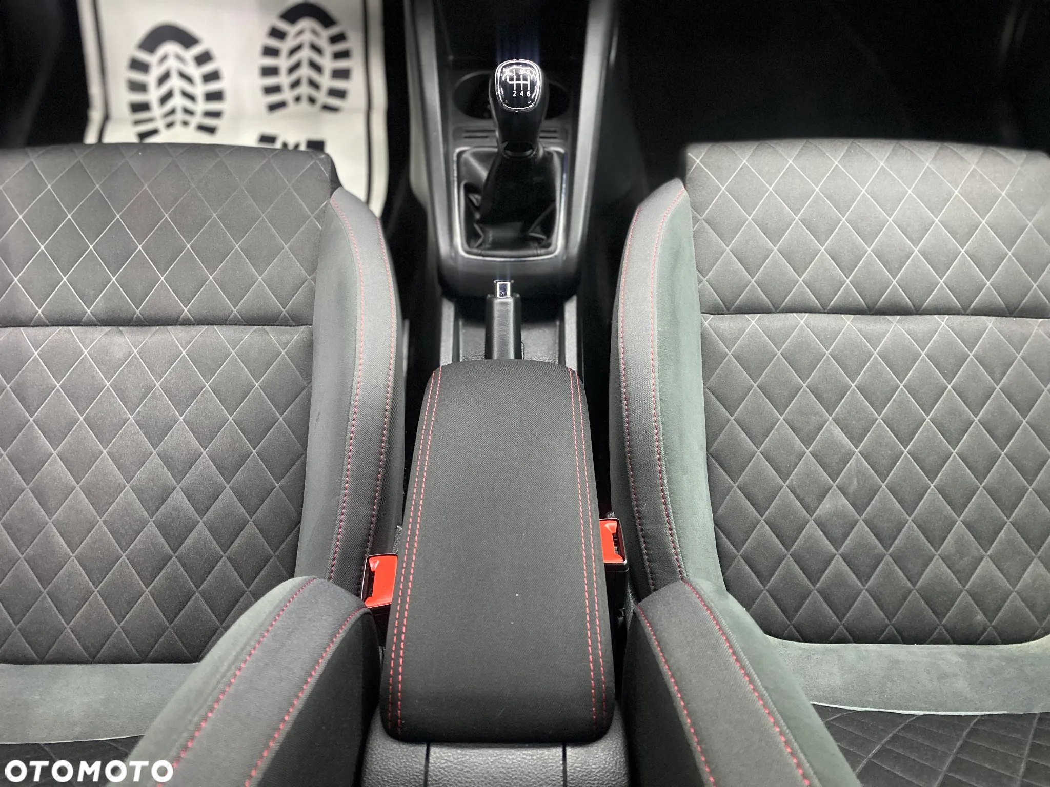 Skoda Fabia 1.0 TSI Monte Carlo - 40