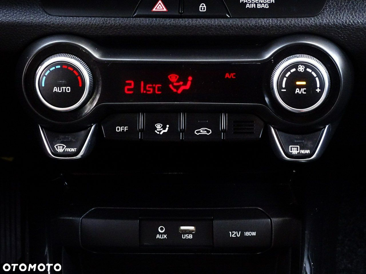 Kia Rio - 33