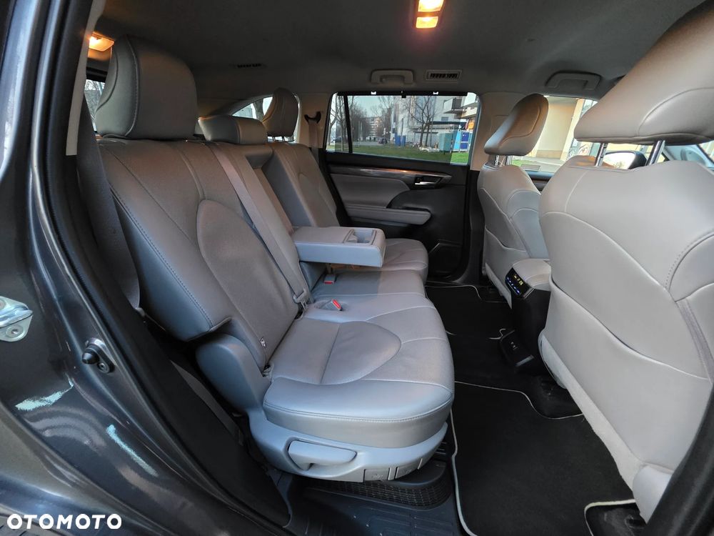 Toyota Highlander 2.5 Hybrid Prestige - 32