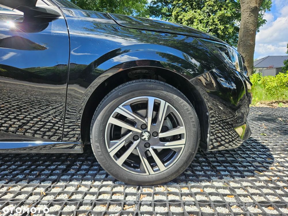 Peugeot 208 - 26