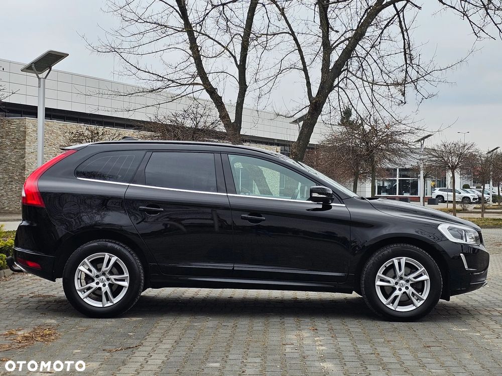 Volvo XC 60 D4 Momentum - 8
