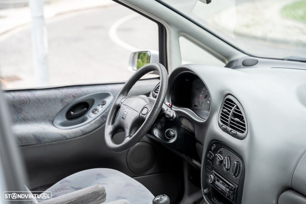 SEAT Alhambra 1.9 TDI SE - 11