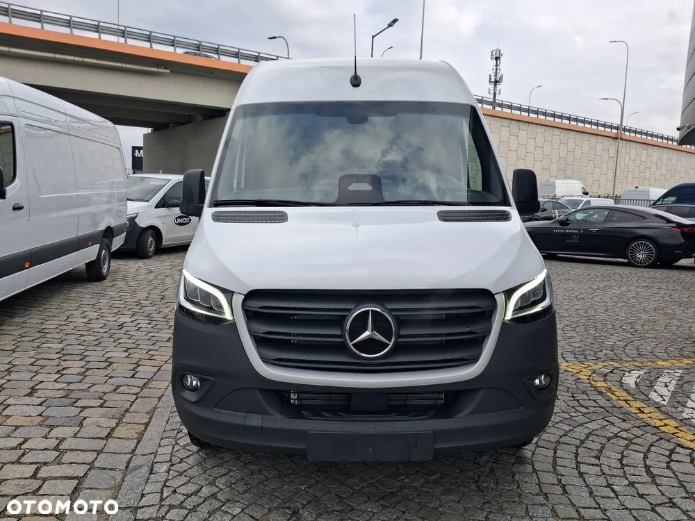 Mercedes-Benz Sprinter 319 CDI - 2