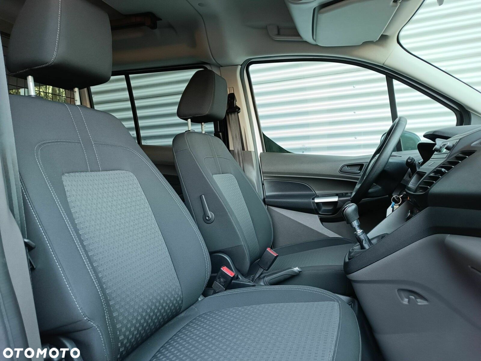 Ford Transit Connect - 12