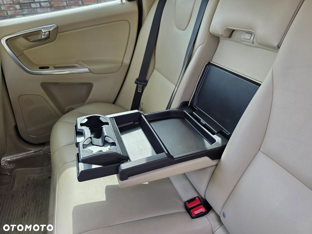 Volvo XC 60 - 19