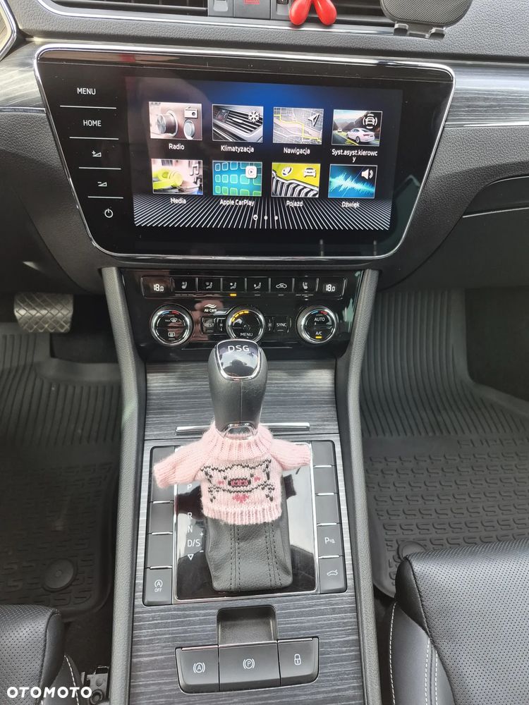 Skoda Superb 2.0 TDI SCR Style DSG - 20