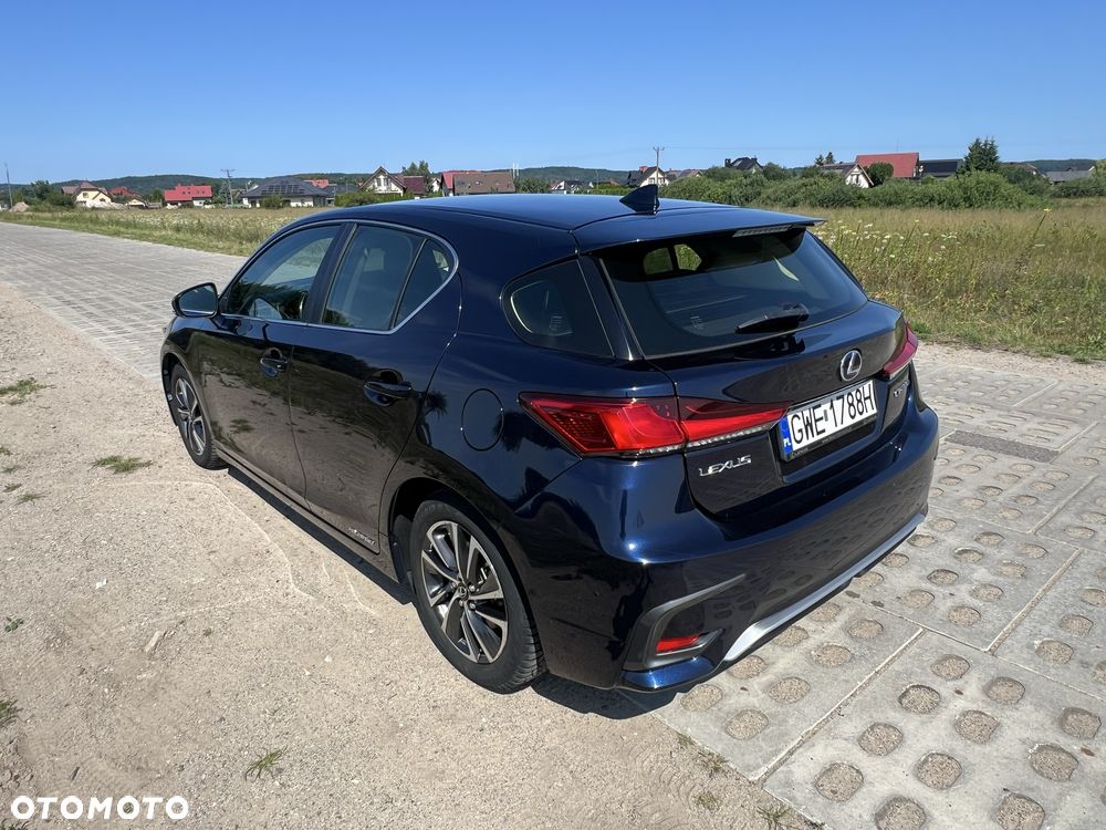 Lexus CT - 3
